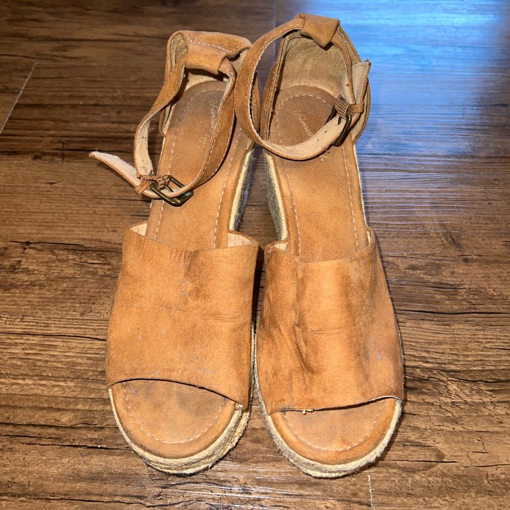 Universal Thread Wedges